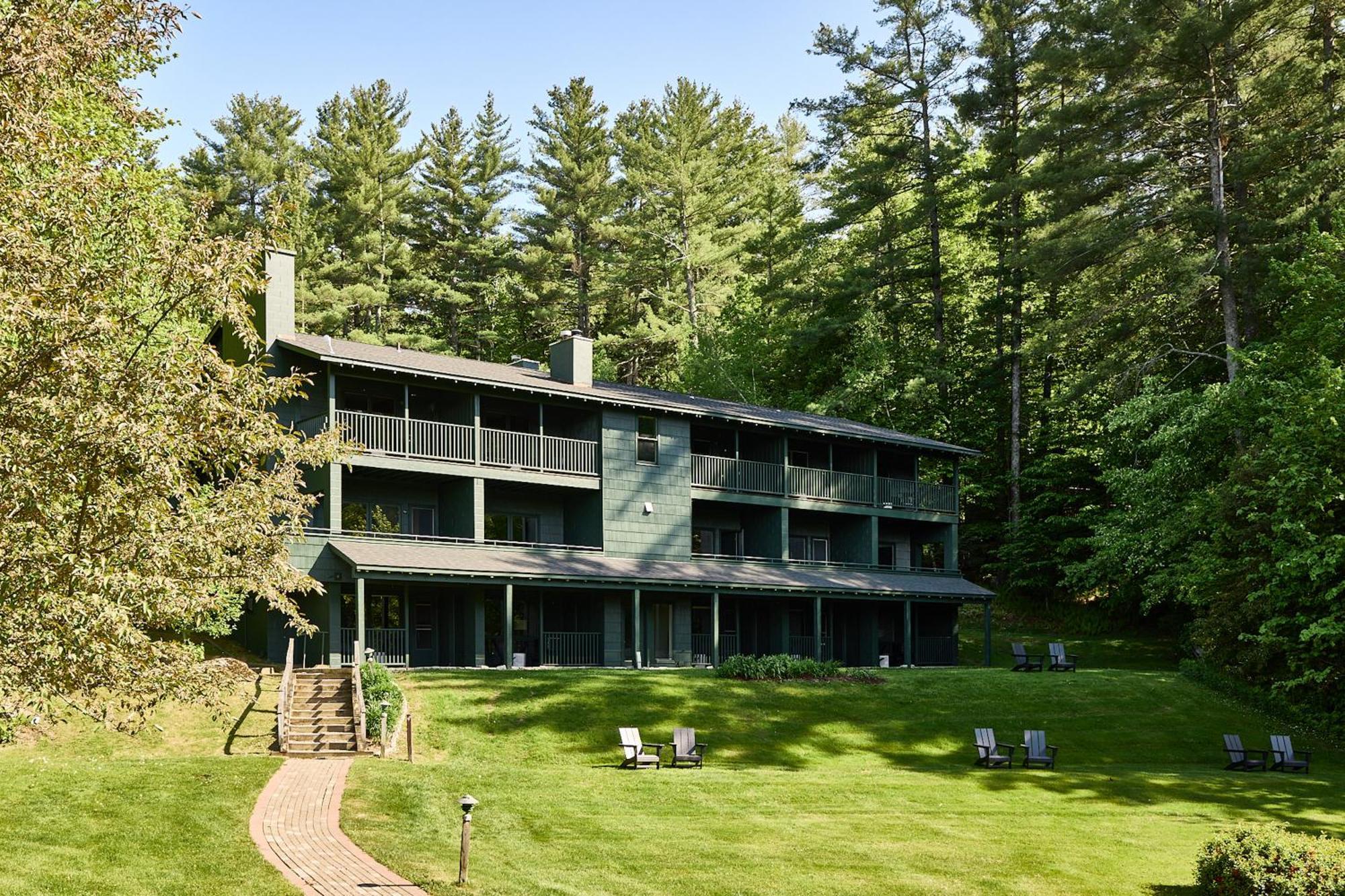 Bluebird Cady Hill Lodge Stowe Exterior photo
